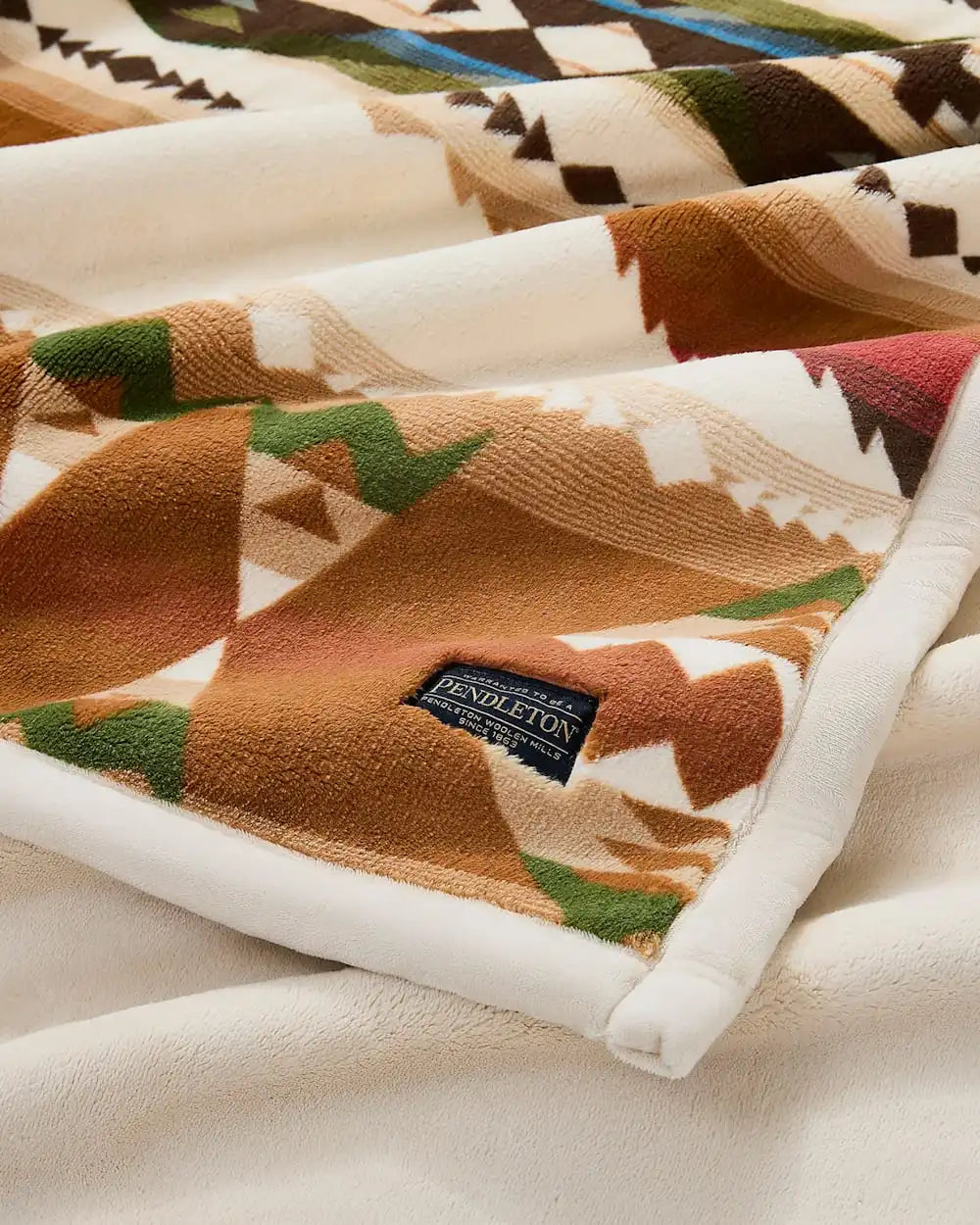 PLUSH REVERSIBLE THROW