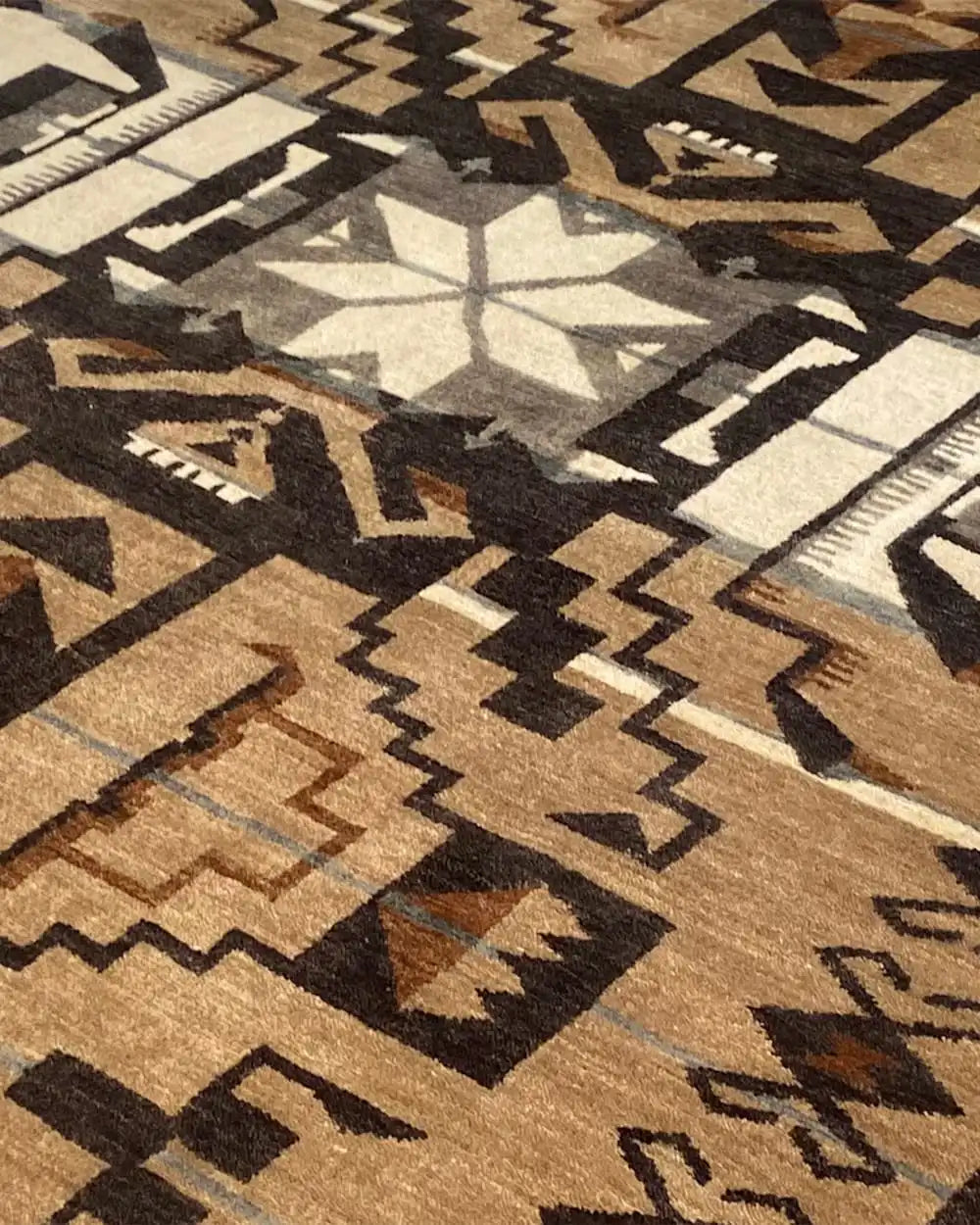 STORM FALCON RUG