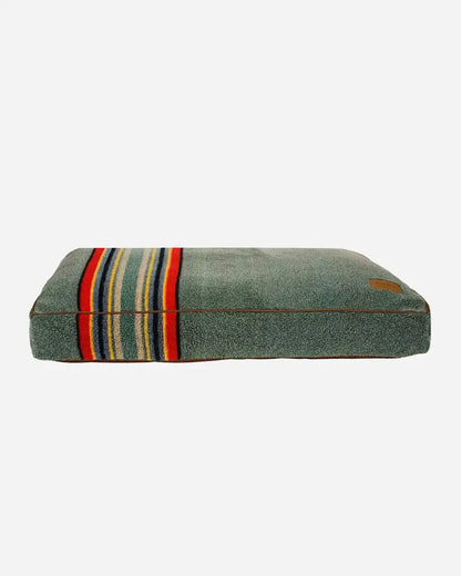 YAKIMA CAMP PET BED - NAPPER