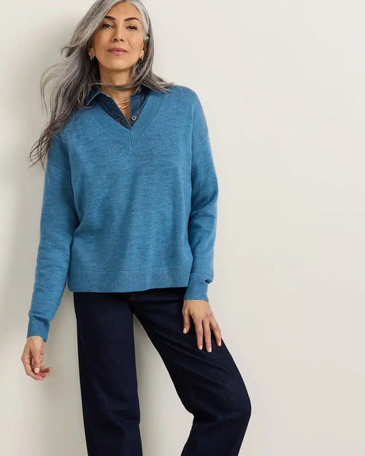 WOMEN'S MERINO V-NECK SWEATER