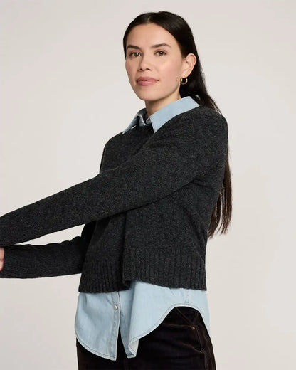 WOMEN'S SHETLAND COLLECTION CREWNECK