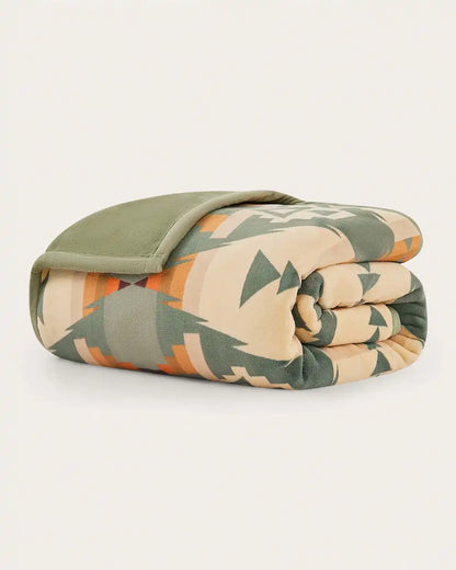 PLUSH REVERSIBLE THROW