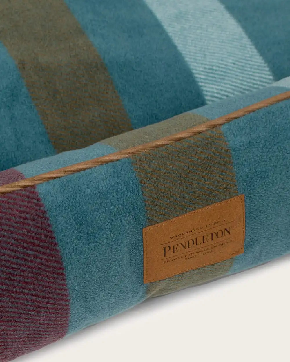 CABIN STRIPE PET BED - KUDDLER