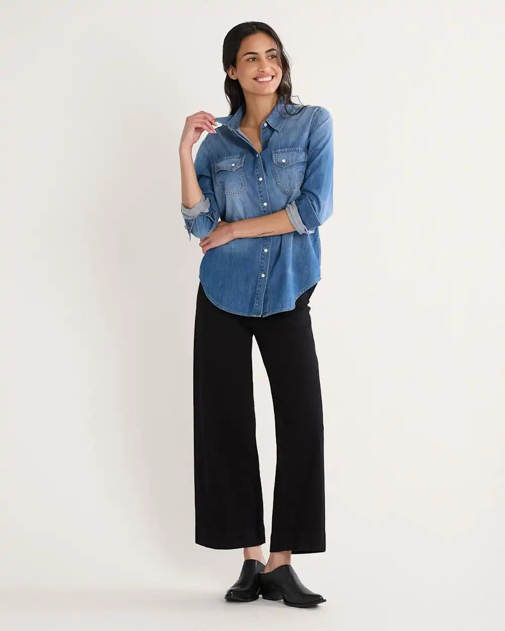WOMEN'S CHAMBRAY GAMBLER SHIRT