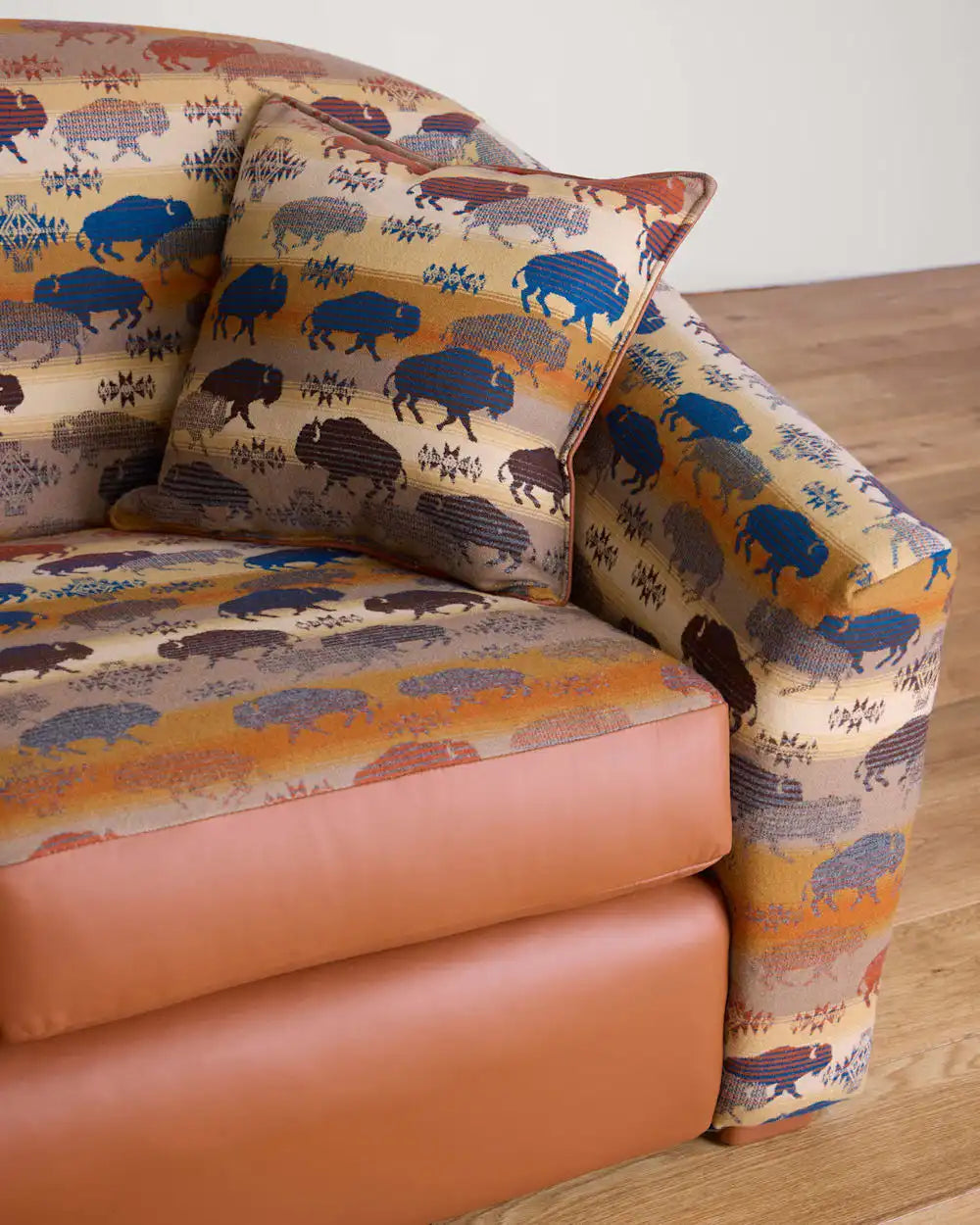 PRAIRIE RUSH HOUR BARREL SOFA