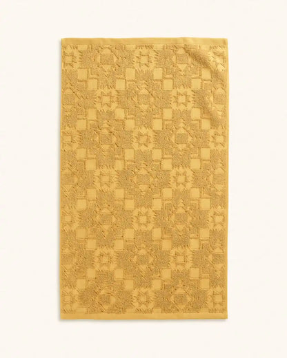 SCULPTED TOWEL COLLECTION