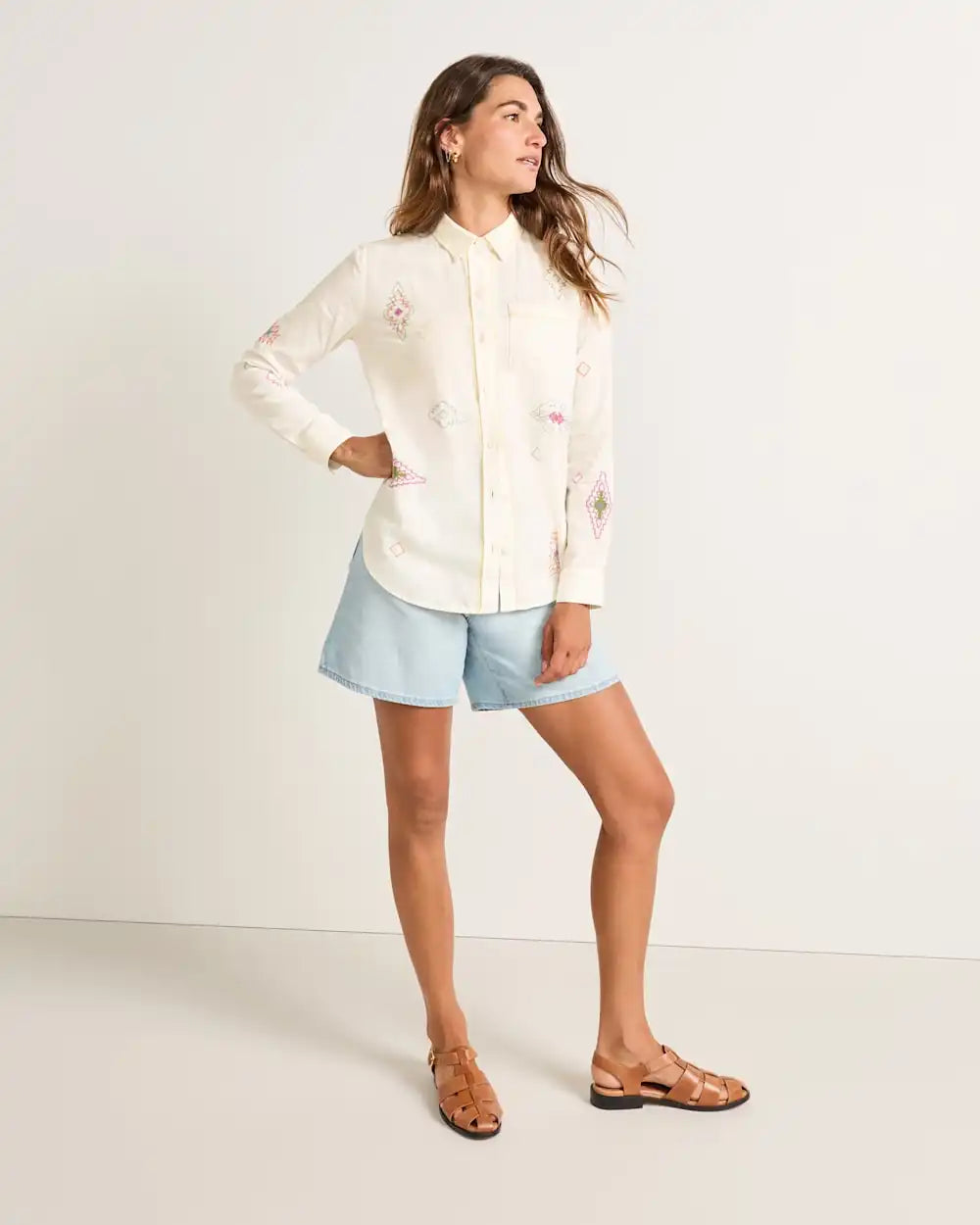 WOMEN'S EMBROIDERED PERFECT ONE POCKET SHIRT