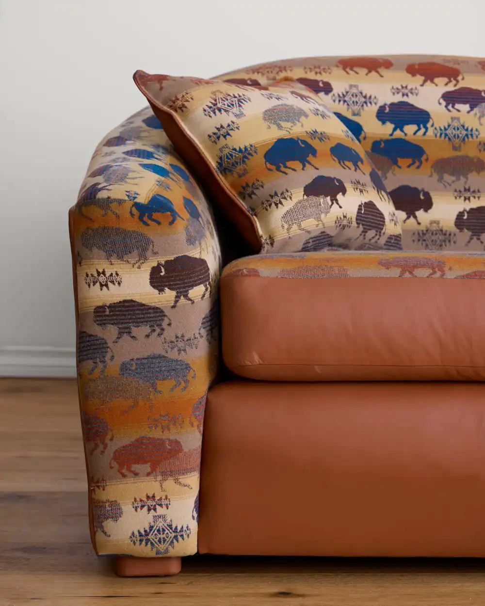 PRAIRIE RUSH HOUR BARREL SOFA
