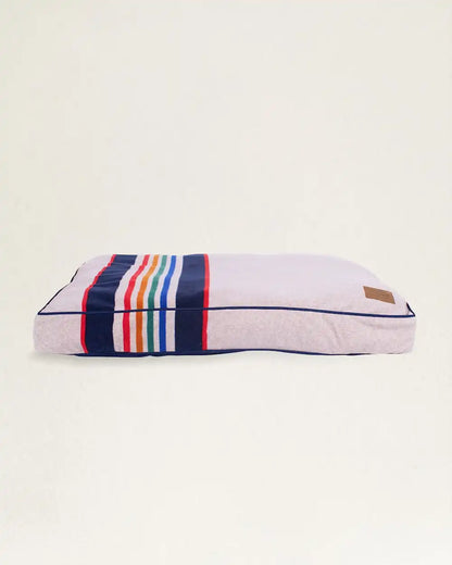 YELLOWSTONE NATIONAL PARK PET BED - NAPPER