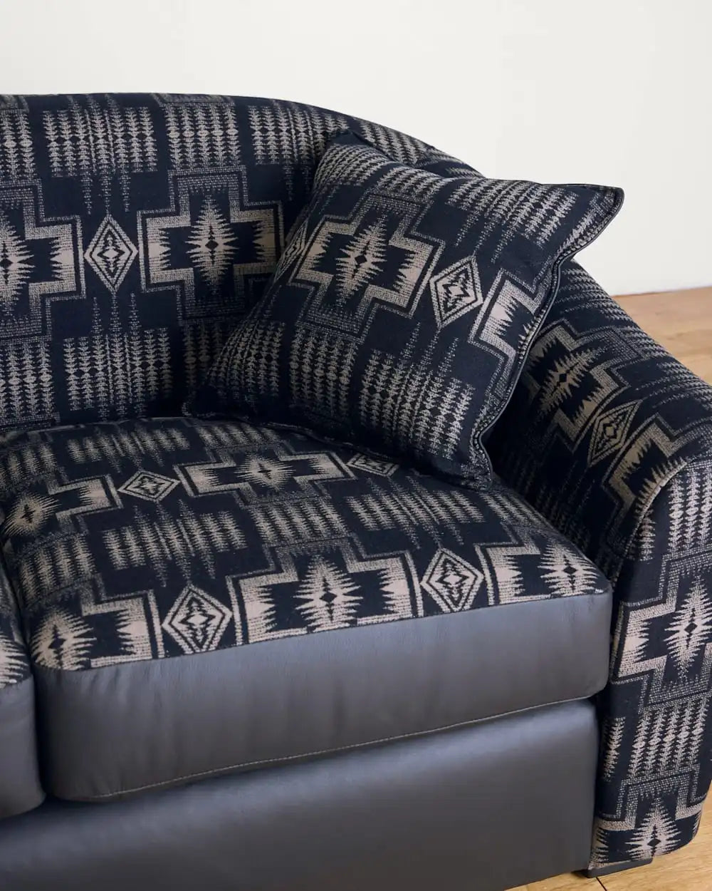 HARDING BARREL SOFA