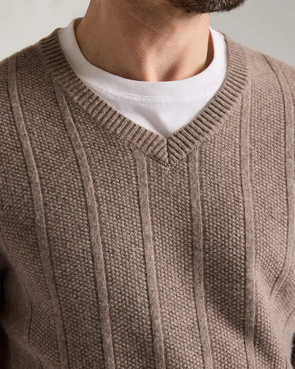 MEN'S MIXED STITCH MERINO V-NECK SWEATER