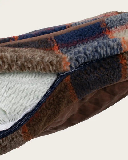 MOUNTAIN PLAID PET BED - NAPPER
