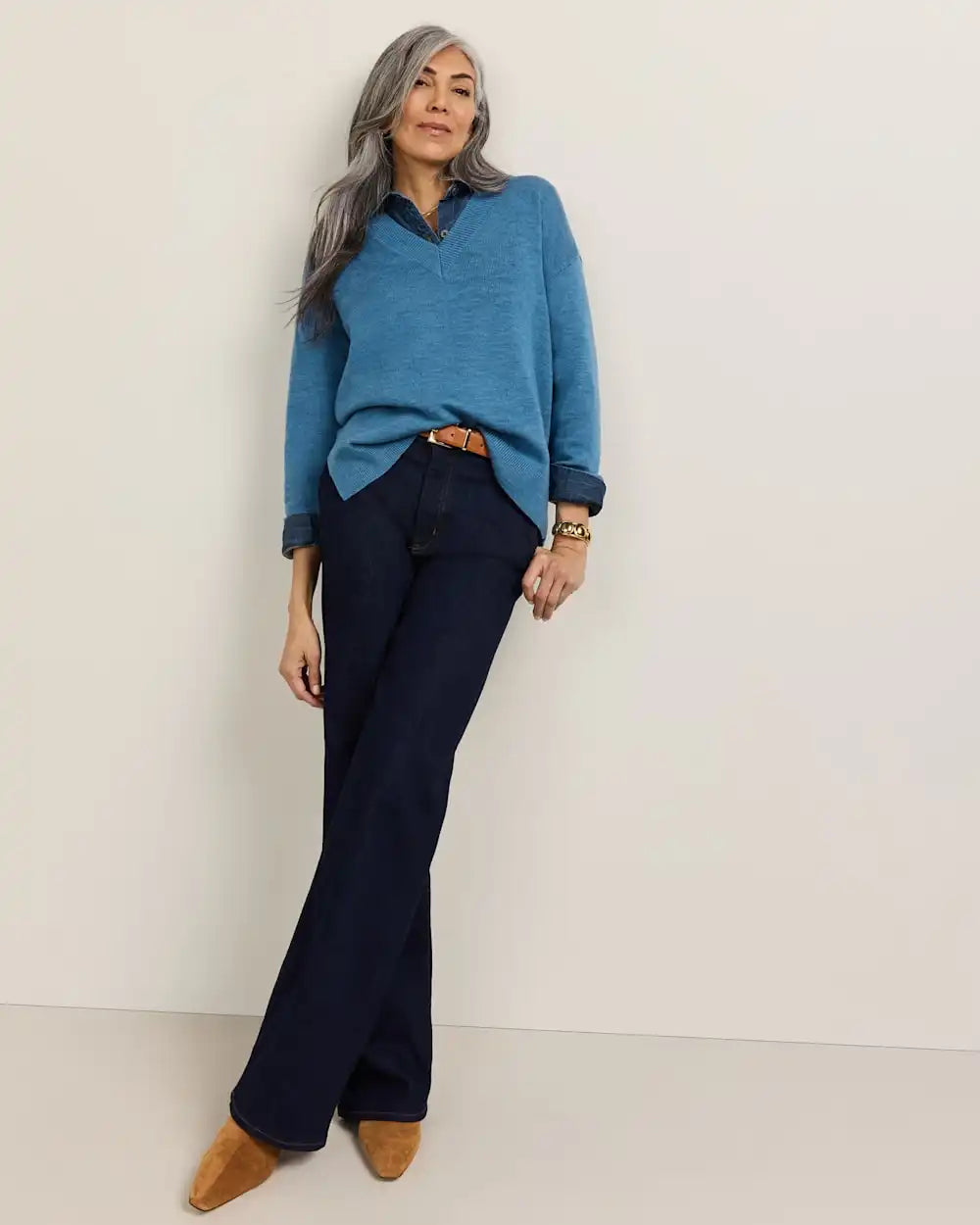 WOMEN'S MERINO V-NECK SWEATER