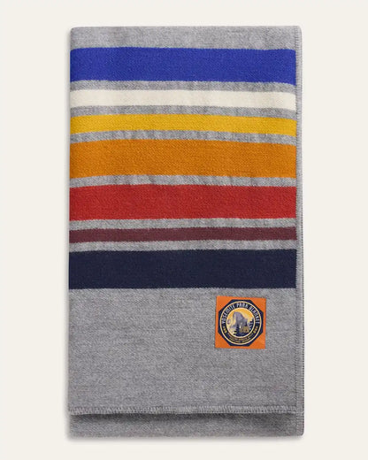 YOSEMITE NATIONAL PARK THROW WITH CARRIER