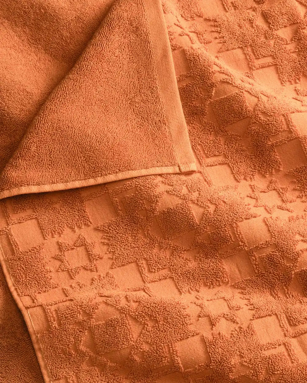 SCULPTED TOWEL COLLECTION