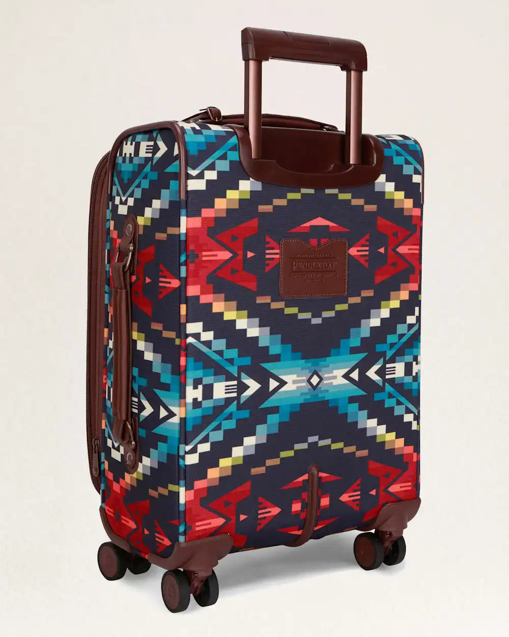 CARICO LAKE 20" SOFTSIDE SPINNER LUGGAGE
