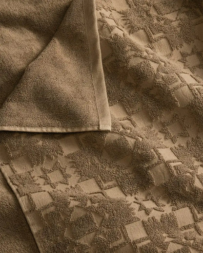 SCULPTED TOWEL COLLECTION
