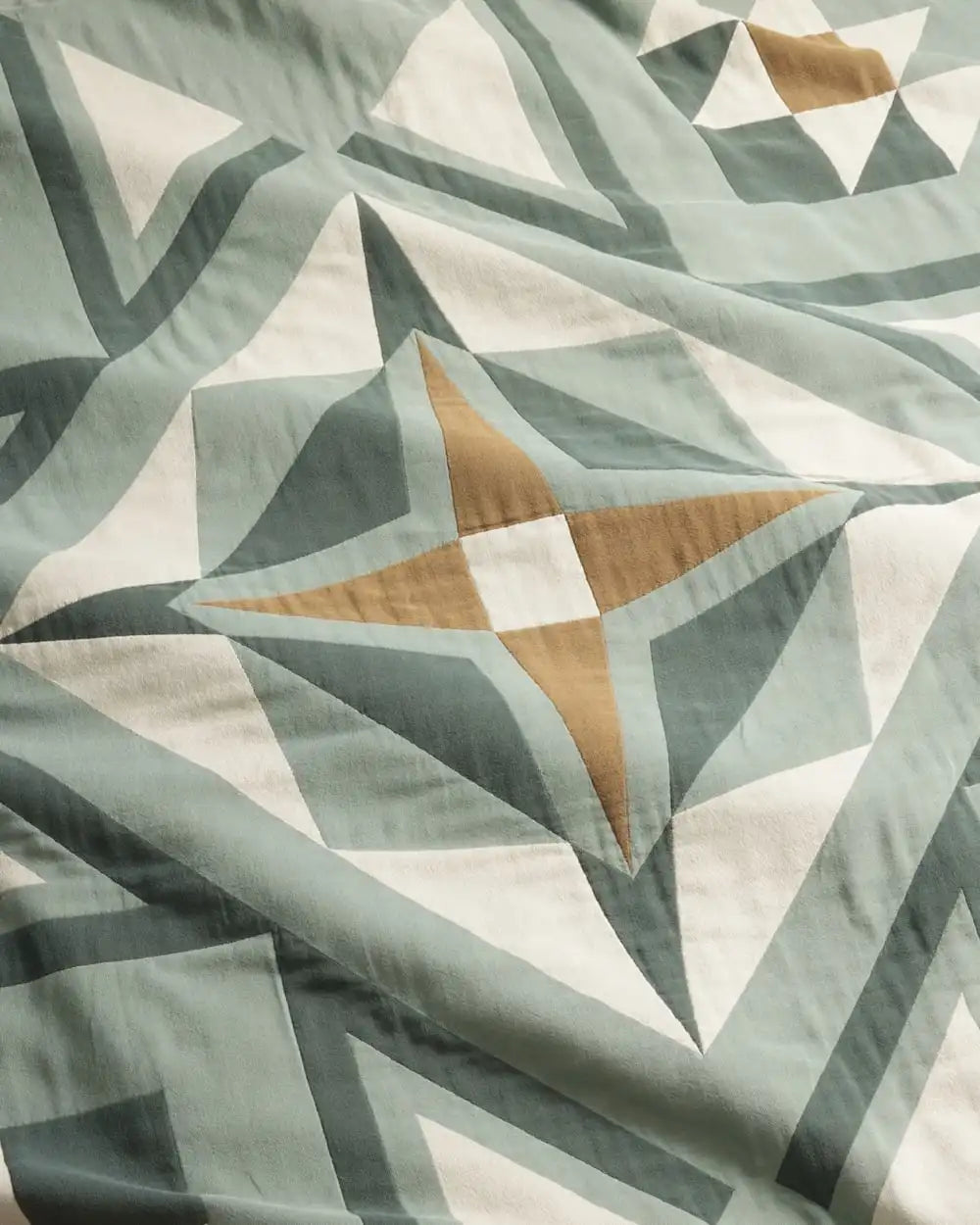 QUILTED STAR COTTON MATELASSE COVERLET SET