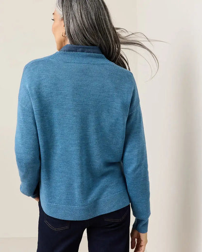 WOMEN'S MERINO V-NECK SWEATER