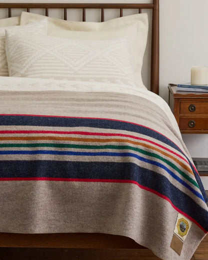 YELLOWSTONE NATIONAL PARK BLANKET