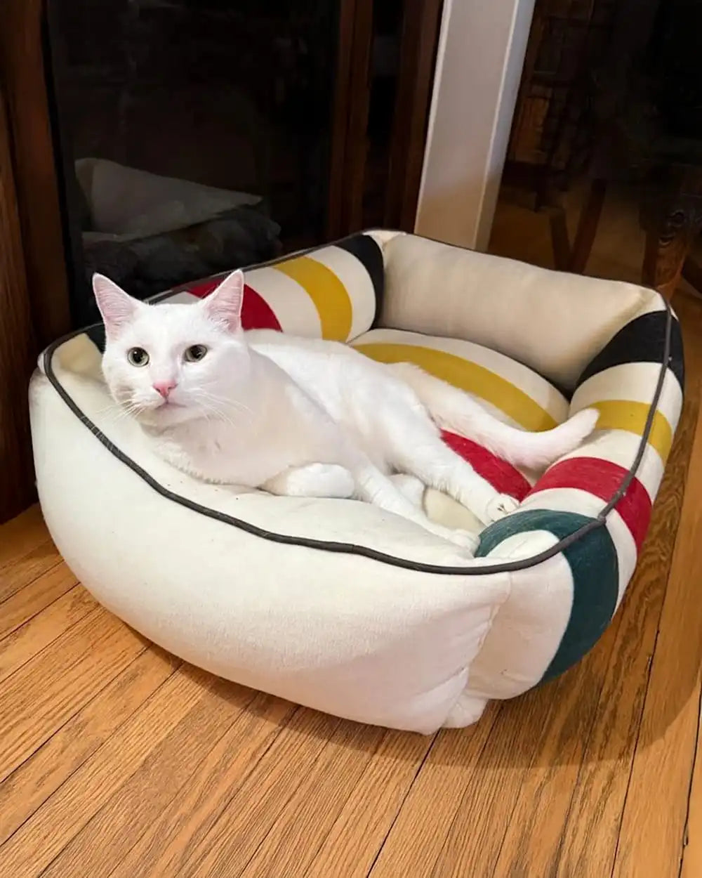 GLACIER NATIONAL PARK PET BED - KUDDLER
