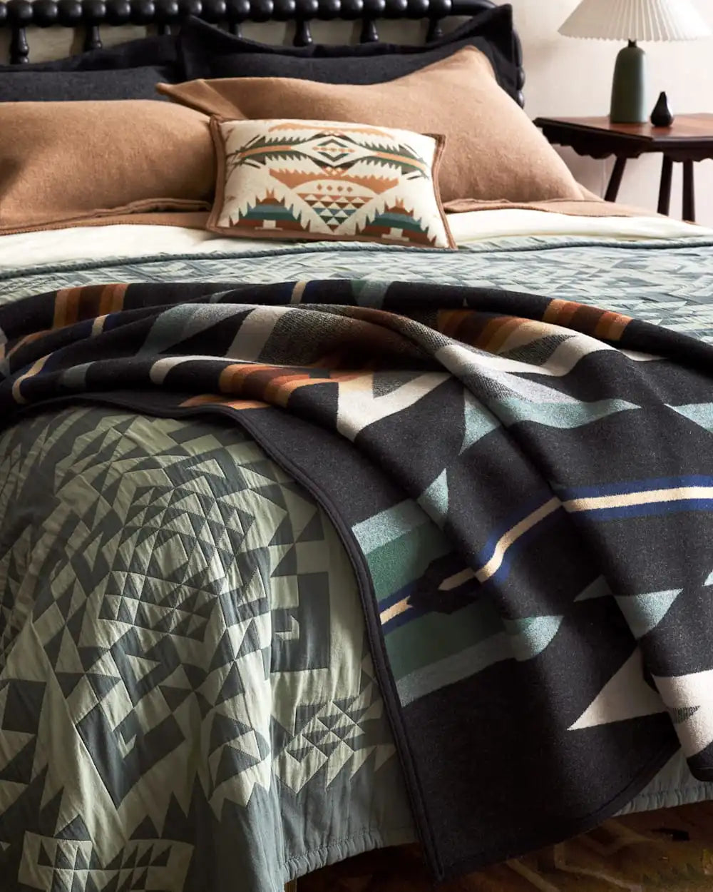 WYETH TRAIL BLANKET