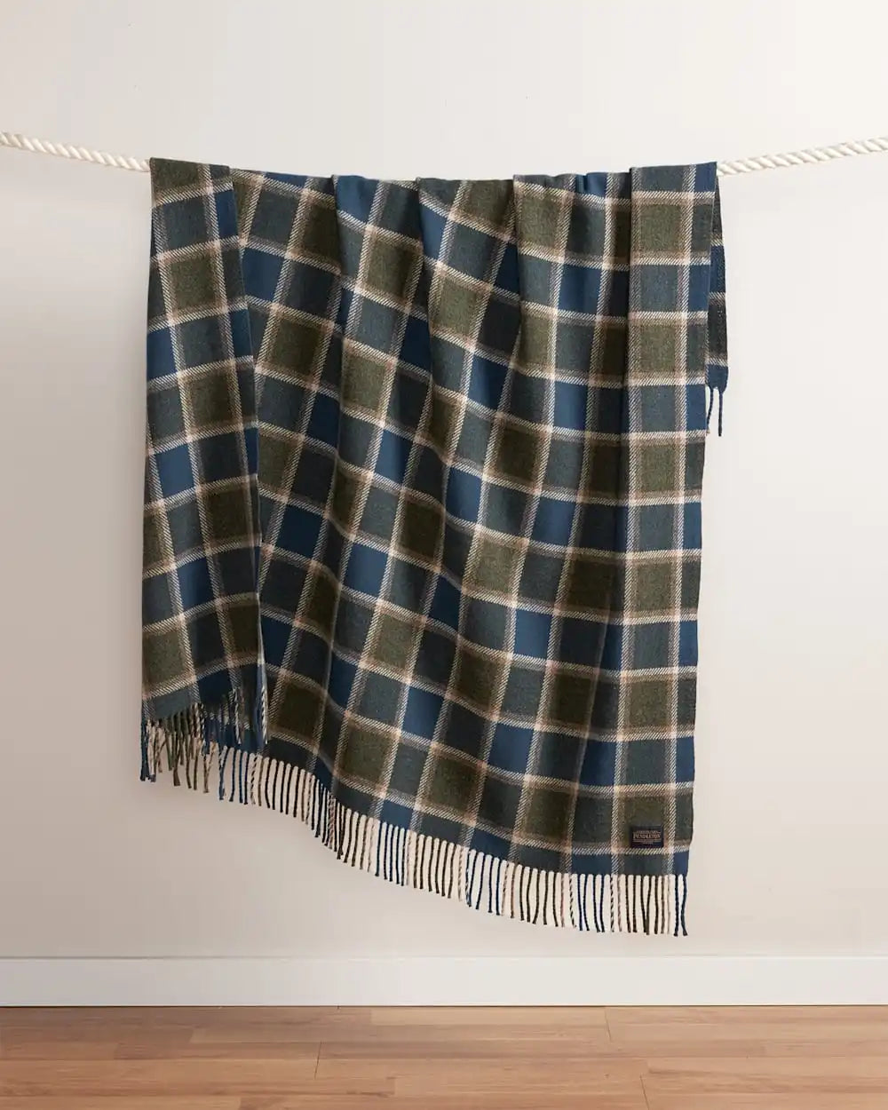 ECO-WISE WOOL FRINGED THROW
