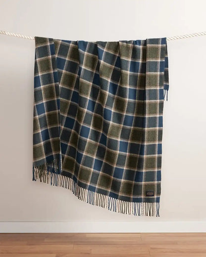 ECO-WISE WOOL FRINGED THROW