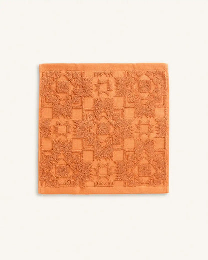 SCULPTED TOWEL COLLECTION