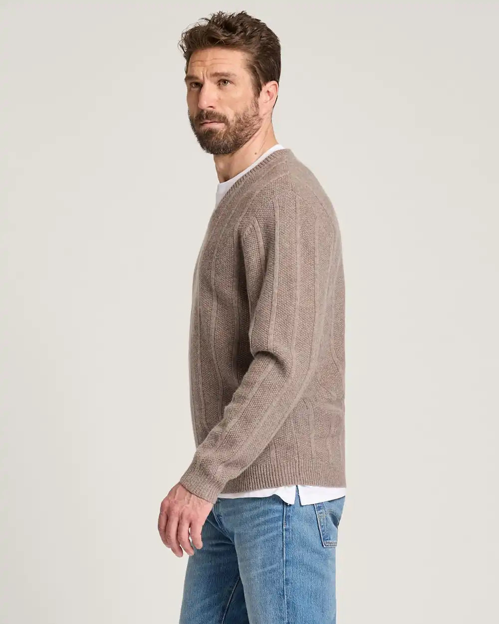 MEN'S MIXED STITCH MERINO V-NECK SWEATER