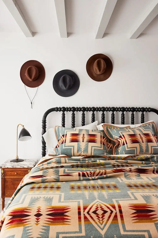 HARDING JACQUARD BEDDING SET