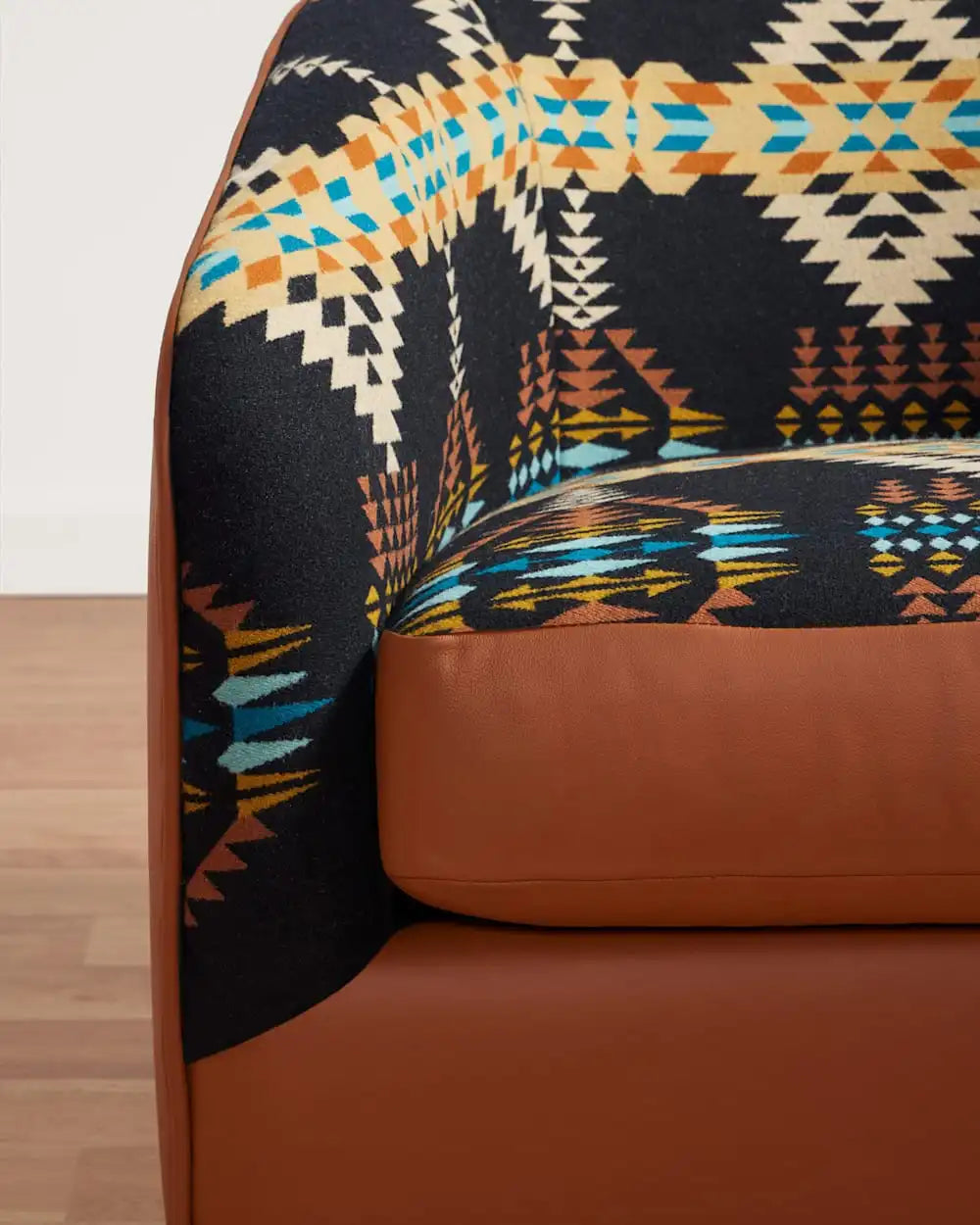 RANCHO ARROYO BARREL CHAIR