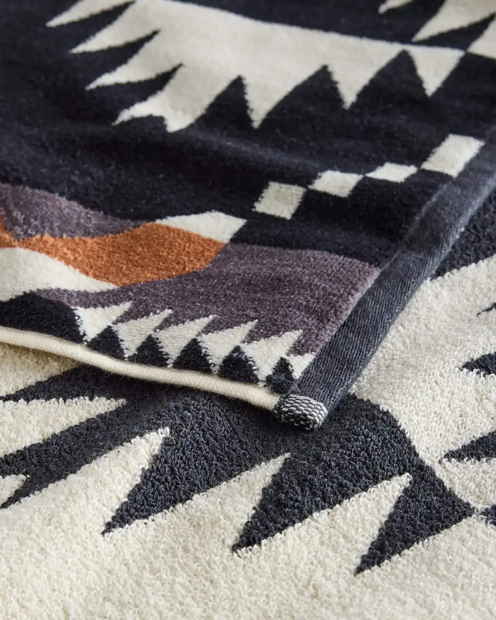 SPIDER ROCK TOWEL COLLECTION