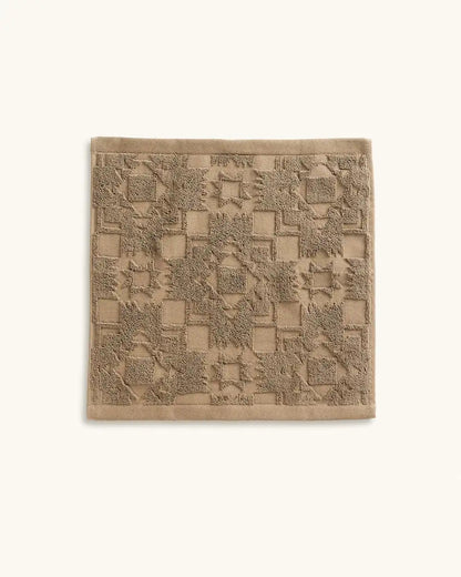 SCULPTED TOWEL COLLECTION