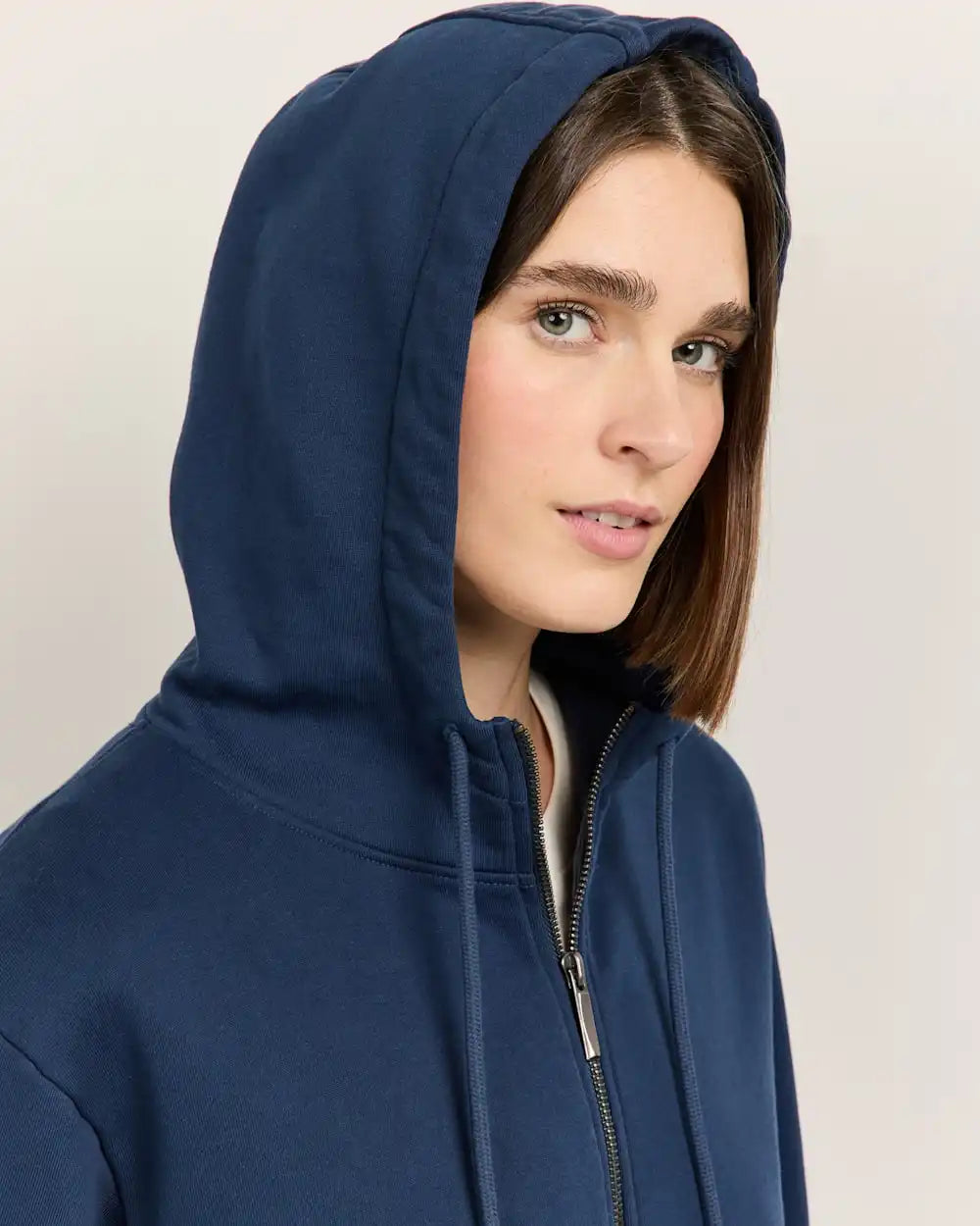 WOMEN'S LOGO GRAPHIC ZIP HOODIE
