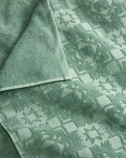 SCULPTED TOWEL COLLECTION