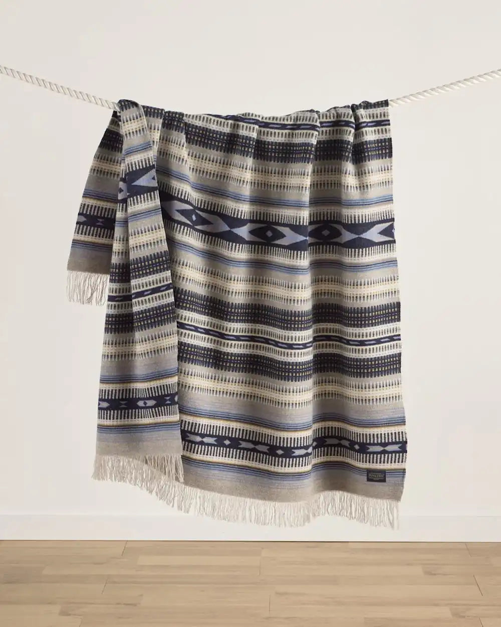 RIO BRAVO THROW