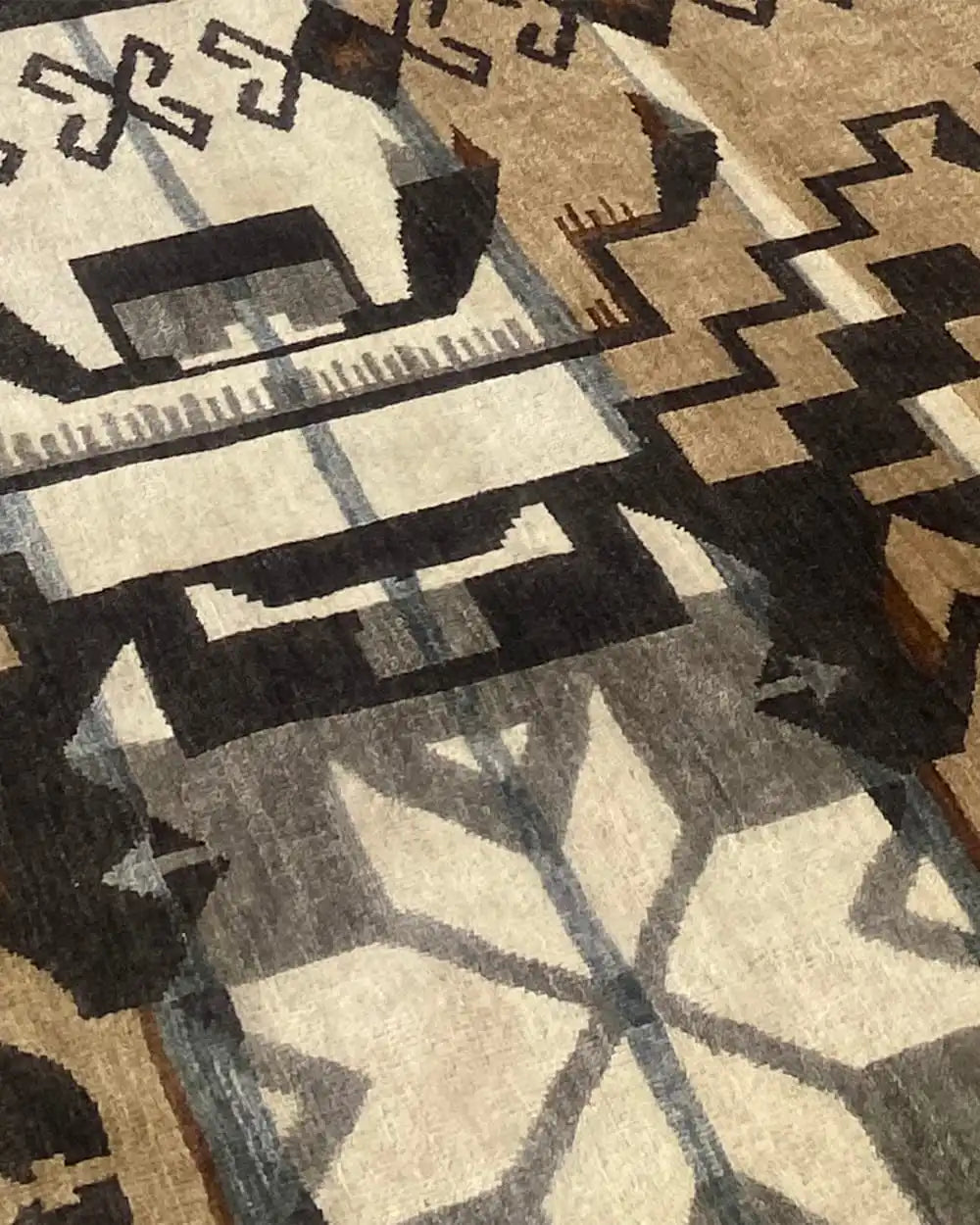 STORM FALCON RUG