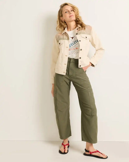 WOMEN'S DENIM TRUCKER JACKET