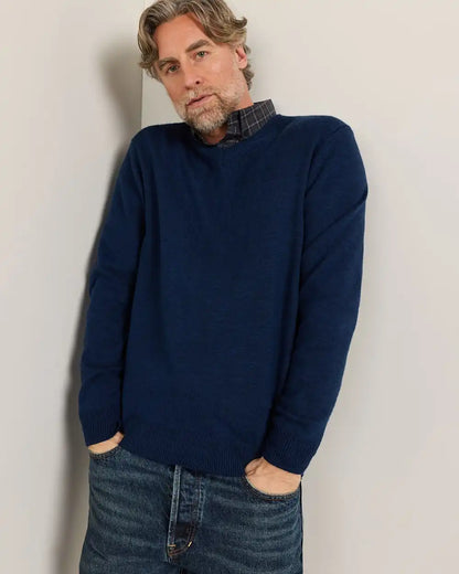 MEN'S MERINO V-NECK SWEATER