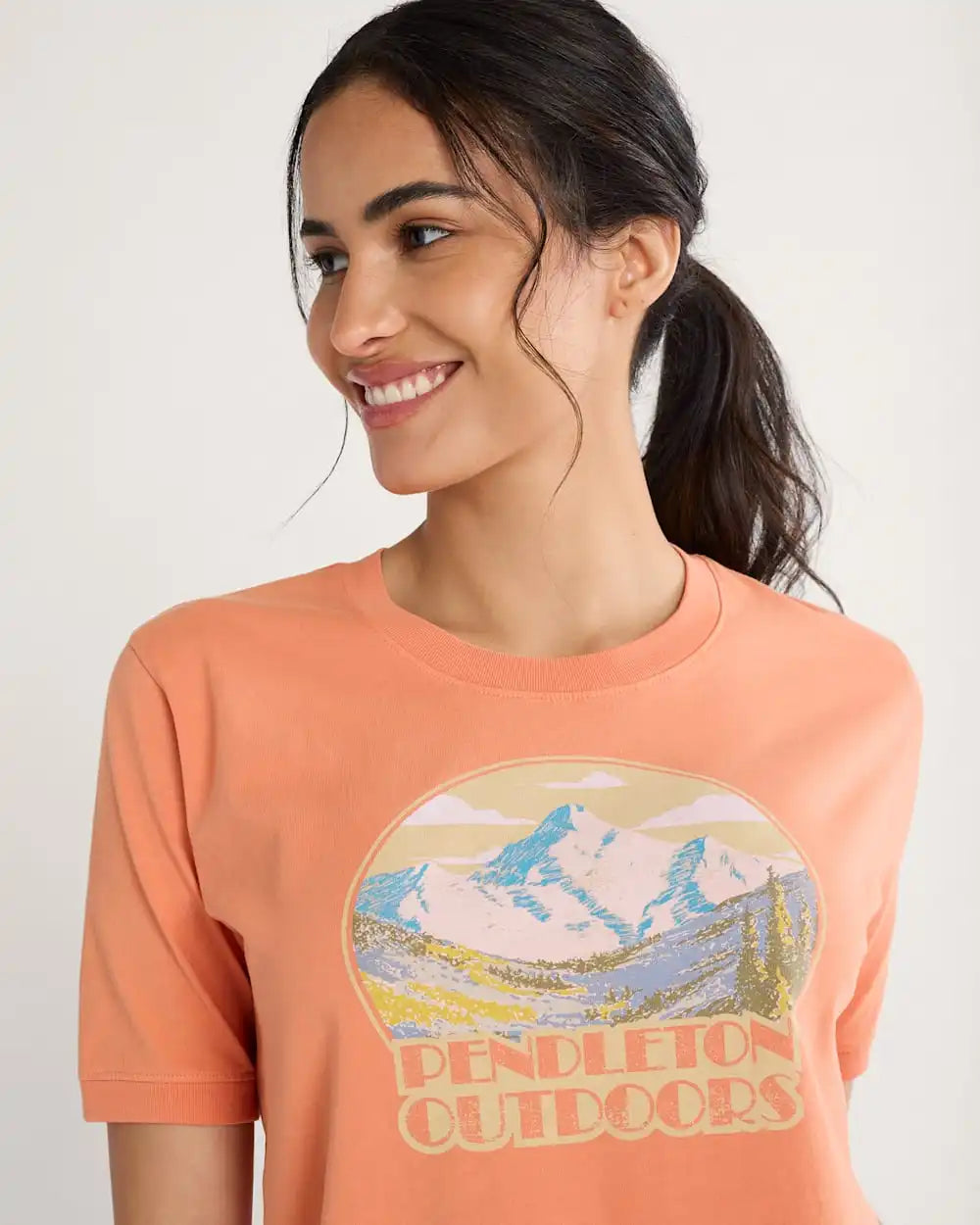 WOMEN'S RETRO GRAPHIC TEE
