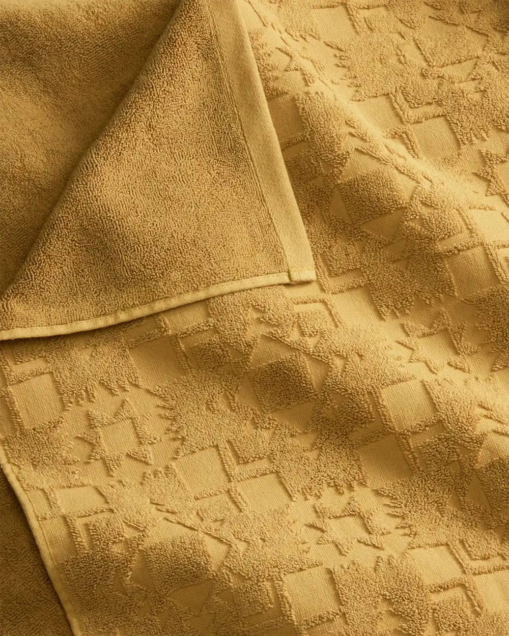 SCULPTED TOWEL COLLECTION