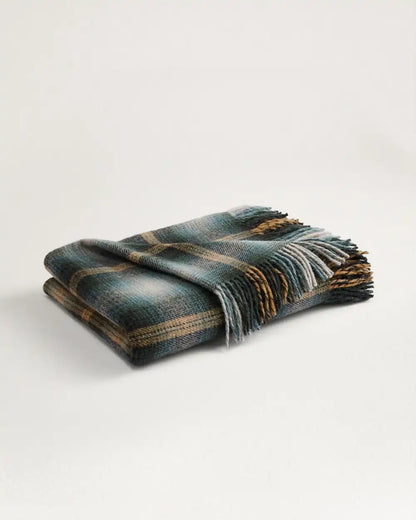 MOTOR ROBE THROW WITH LEATHER CARRIER