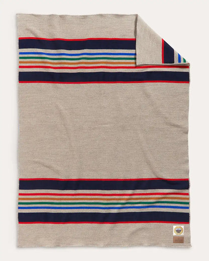 YELLOWSTONE NATIONAL PARK THROW WITH CARRIER