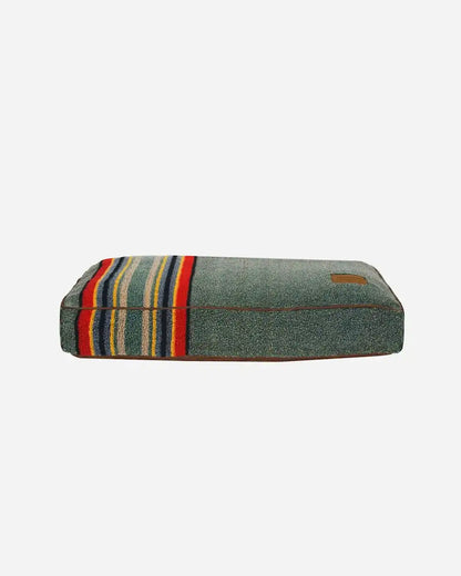 YAKIMA CAMP PET BED - NAPPER